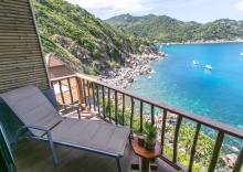 Трёхместный номер Deluxe c 1 комнатой с видом на сад односпальная кровать в Sai Daeng Resort Koh Tao