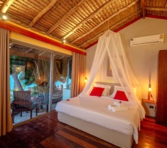 Бунгало Superior рядом с пляжем в Отель Secret Garden Beach Resort