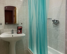 Коттедж c 1 комнатой с красивым видом из окна в Green house