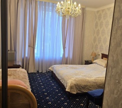 3-местная комната стандарт в Golden House