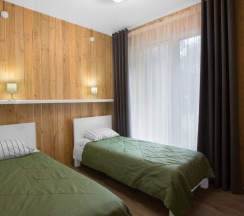 Стандарт Приаллейный (четырехместный) в Изумрудное