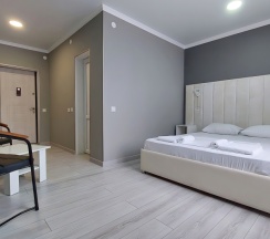 Номер Standard c видом на монастырь в SkyTerra