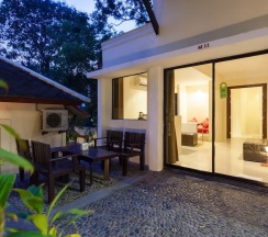 Люкс с красивым видом из окна в Lima Bella Resort