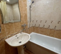 Апартаменты с балконом и с красивым видом из окна в Квартира Pskov City Apartments Рокоссовского 32