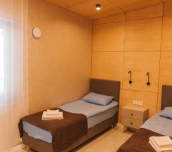 Коттедж с 3 спальнями №7 с джакузи в Чайка 1918