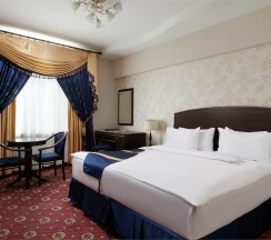 Де Люкс в Moscow Holiday