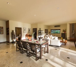 Вилла с 3 комнатами с балконом в Viola Pool Villa
