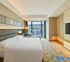 Люкс Premier в DoubleTree by Hilton Ya'An