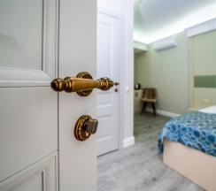Делюкс c балконом в M-House