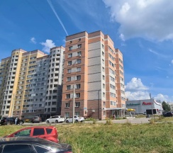 Двухместный номер Deluxe с балконом и с видом на город (двуспальная кровать) в Апартаменты Vladresort: Олимпия Делюкс