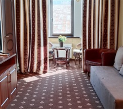 Апартаменты с эркером и душем в My Favourite Garden Hotel