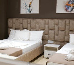 Трёхместный номер Standard с балконом в Hotel Alpha
