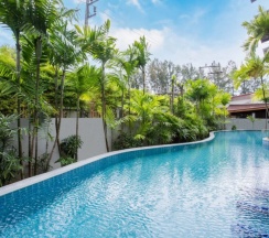Четырёхместный номер Pool Access Grand Deluxe с видом на сад в Arinara Beach Resort Phuket