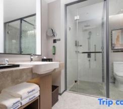 Двухместный номер Deluxe двуспальная кровать в Hampton by Hilton Huzhou Deqing Moganshan
