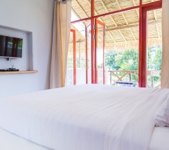 Двухместный номер Deluxe с видом на бассейн двуспальная кровать в Pajamas Koh Chang