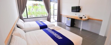 Трёхместный номер Deluxe в Glur Phuket Patong Beach