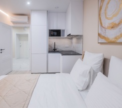 Стандарт с диваном (общий санузел один на два номера) в One Sea Apartments