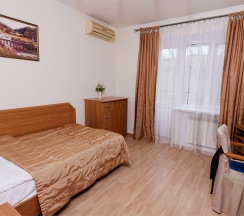 Номер Полулюкс 2-4 в Интурист