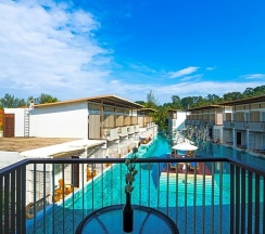 Номер Deluxe с видом на бассейн в The Briza Beach Resort Khaolak