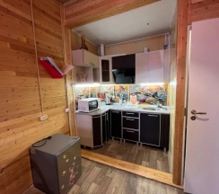 Шестиместные апартаменты с балконом и с красивым видом из окна в Villa Natella