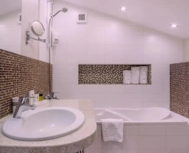 Двухместный Коттедж Полулюкс двуспальная кровать в Aq-Qaiyn