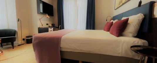 Двухместный люкс двуспальная кровать в Best Western Dam Square Inn