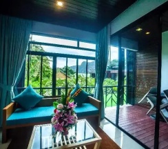 Двухместная вилла Deluxe с видом на бассейн (двуспальная кровать) в Chaokoh Phi Phi Hotel & Resort
