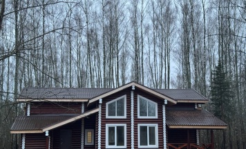 Большой дом у пруда в Приокские зори