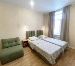 2-комнатные апартаменты люкс Уральская 77 в Жёлтый Нарцисс