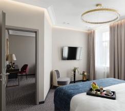 Люкс в Helen Hotel