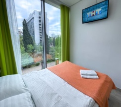 Двухместный номер с панорамным окном в Sunny Sochi Hostel