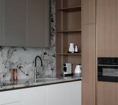 Трехкомнатный апартамент Luxury Dubai с двумя спальнями в Real Apartments Sochi