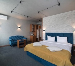 Просторный номер Классик с кроватью King-size в Loft Boutique Hotel