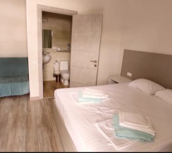 Двухместный номер Standard Plus с красивым видом из окна двуспальная кровать в Nautilus family