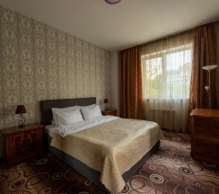 Люкс в Утомленные Солнцем