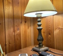 Двухместный домик с балконом двуспальная кровать в Гостевой дом