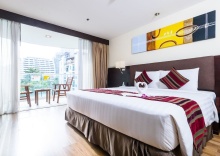 Номер Premier с балконом в Отель Lohas Residences Sukhumvit