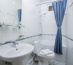 Семейный двухкомнатный до 6 гостей с балконом в Джульетта