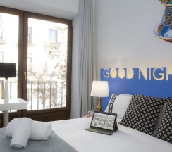 Четырёхместный семейный номер Standard с балконом в Casual Ilbira Granada Hotel