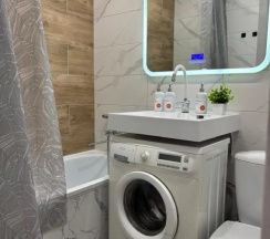 Двухместные апартаменты c 1 комнатой с балконом (двуспальная кровать) в Квартира Пятница/Возрождения 55/до 4чел