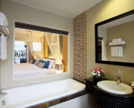 Трёхместный семейный люкс в ACCESS Resort & Villas