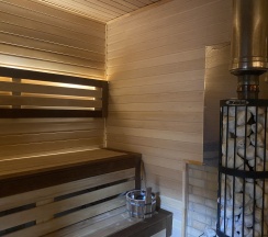 A-frame house в Природа