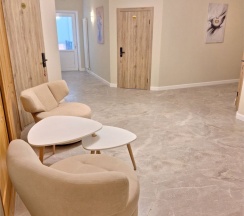 Премиум Люкс с кроватями TWIN/DBL и большой террасой с видом на горы в Цитрус