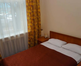 Двухместный номер с двуспальной кроватью в 4 комнаты