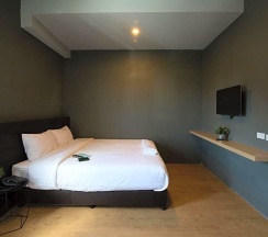 Двухместный номер Superior двуспальная кровать в The Arbern Hostel x Bistro