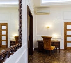 Бизнес Люкс в Hotel Grand