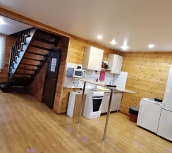 Коттедж с 6 комнатами в Удачный