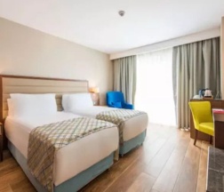 Двухместный номер Deluxe с видом на город 2 отдельные кровати в Ramada Plaza by Wyndham Antalya