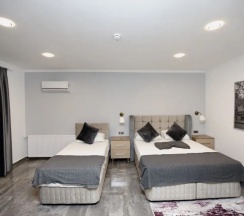 Трёхместный номер Standard в Fontana Hotel