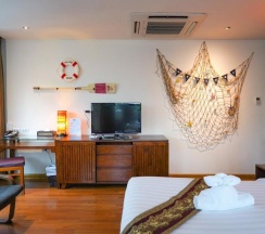 Двухместный люкс с балконом двуспальная кровать в Hotel Mermaid Bangkok